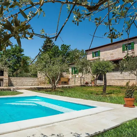 Casa de Férias Posedarje *
